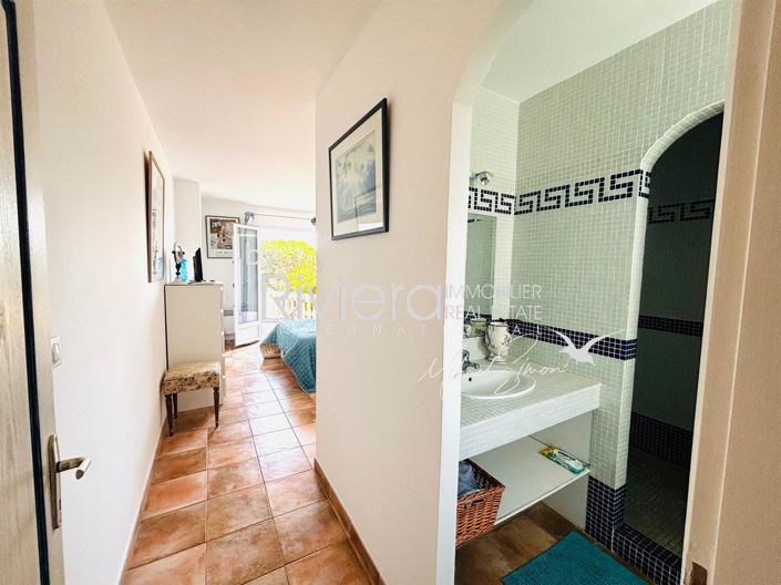 Image No.12-4 Bed House for sale