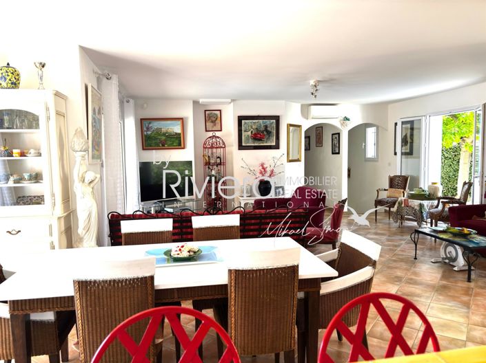 Image No.8-4 Bed House for sale