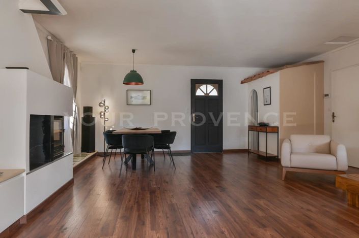 Image No.12-3 Bed House for sale