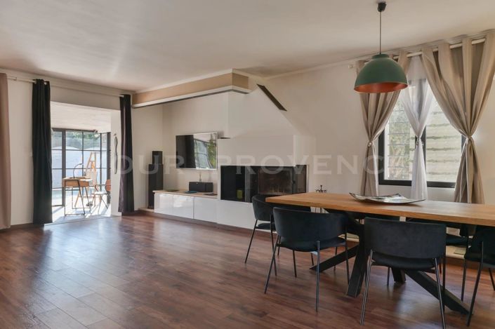 Image No.15-3 Bed House for sale