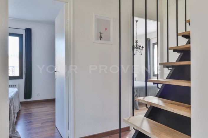 Image No.18-3 Bed House for sale