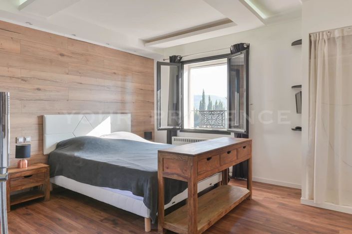 Image No.24-3 Bed House for sale