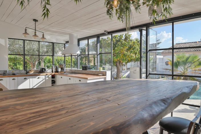 Image No.8-3 Bed House for sale