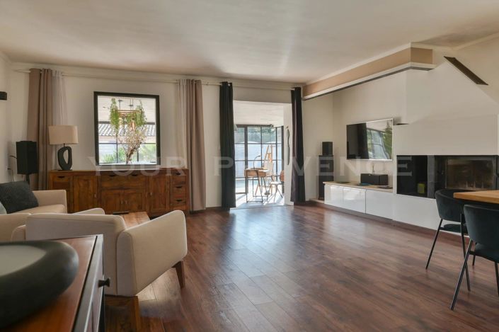 Image No.9-3 Bed House for sale