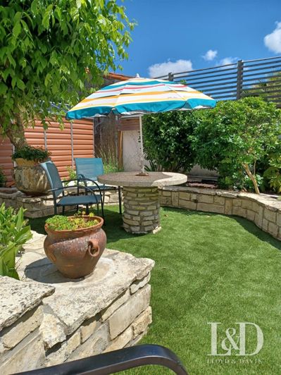 Image No.1-3 Bed House for sale