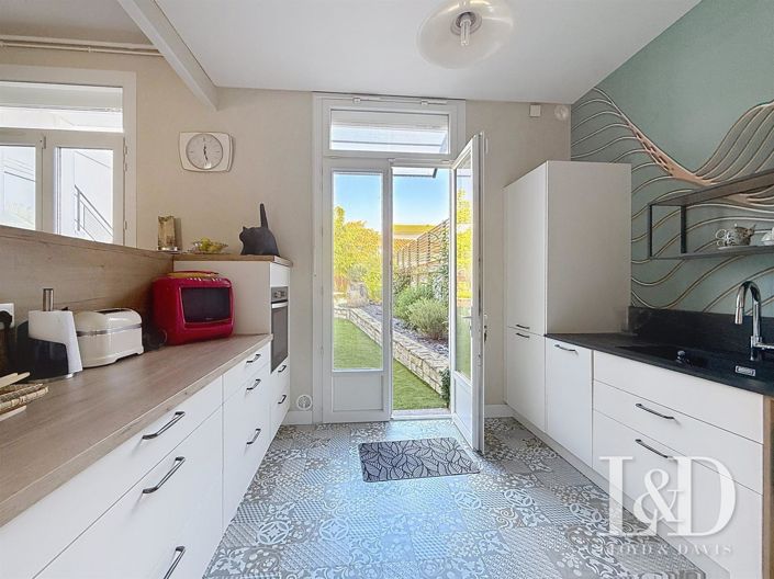 Image No.9-3 Bed House for sale