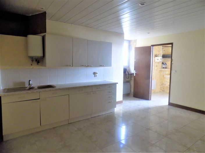 Image No.10-3 Bed House for sale