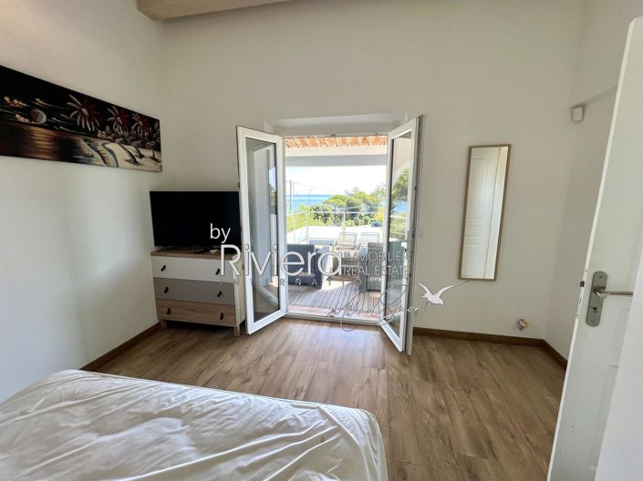 Image No.15-4 Bed House for sale