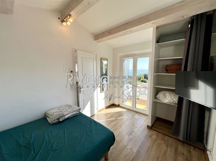 Image No.17-4 Bed House for sale