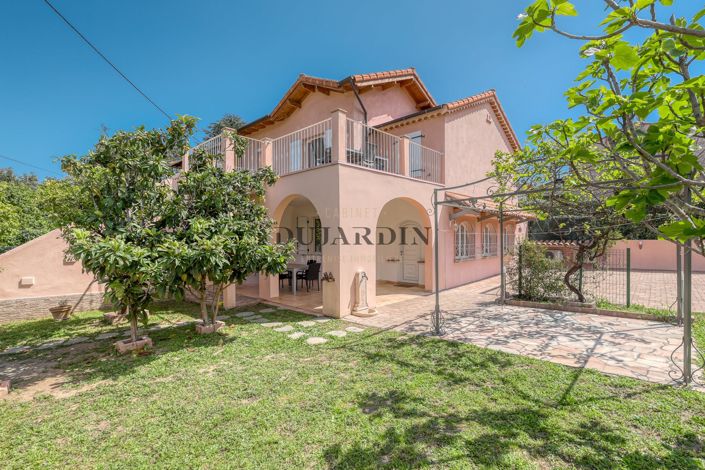 Image No.2-Maison de 4 chambres à vendre à Saint-Tropez