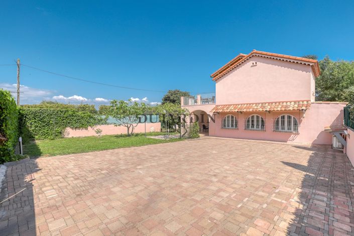 Image No.9-Maison de 4 chambres à vendre à Saint-Tropez