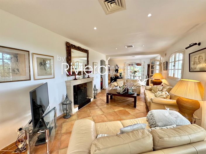 Image No.17-4 Bed House for sale