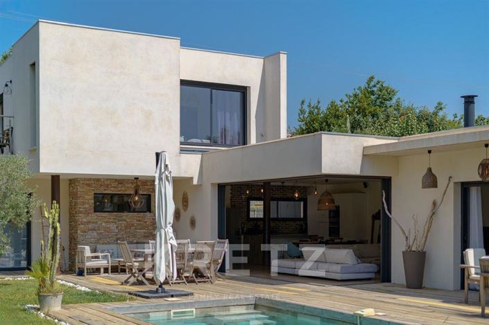 Image No.3-6 Bed House for sale