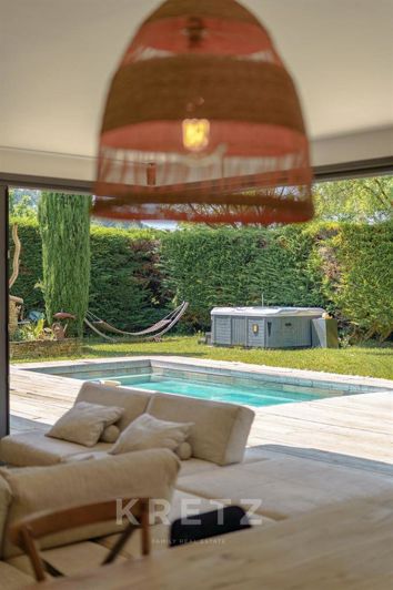 Image No.5-6 Bed House for sale