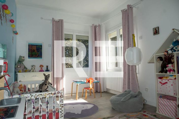 Image No.6-4 Bed House for sale