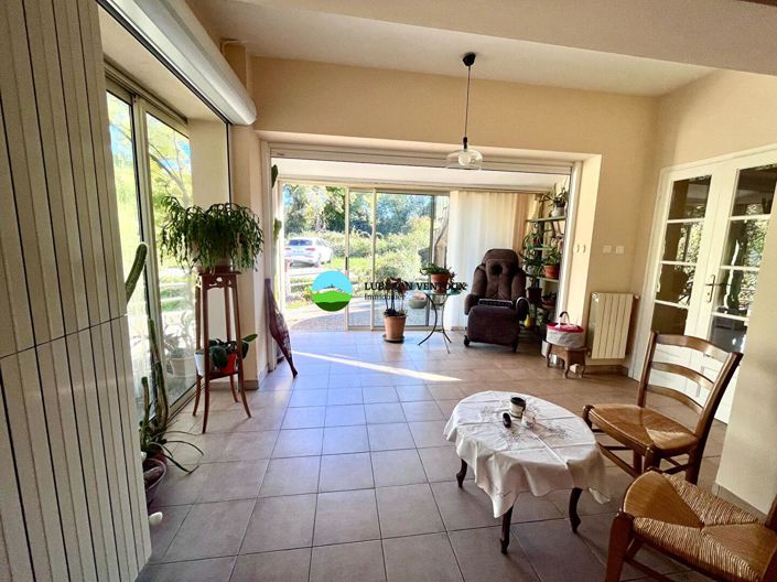 Image No.3-5 Bed House for sale