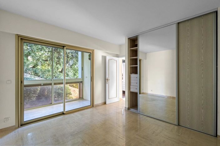 Image No.11-3 Bed Apartment for sale