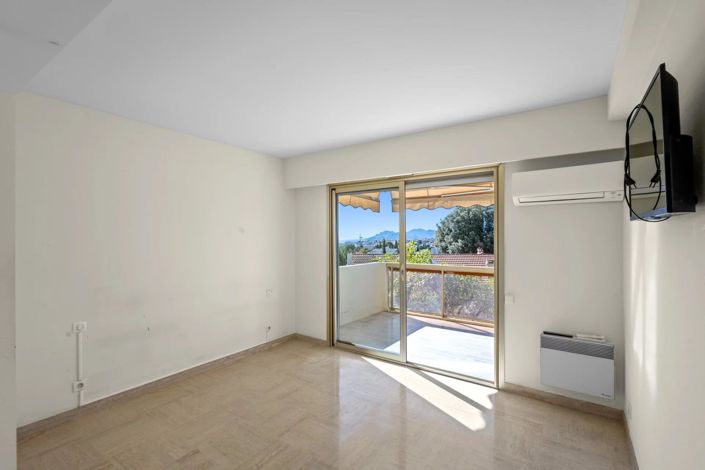 Image No.6-3 Bed Apartment for sale