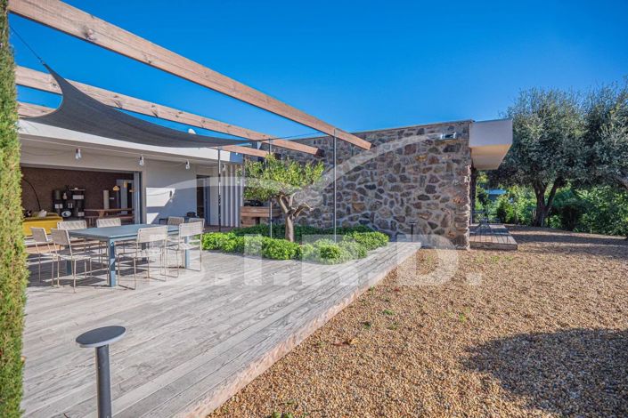 Image No.11-4 Bed House for sale