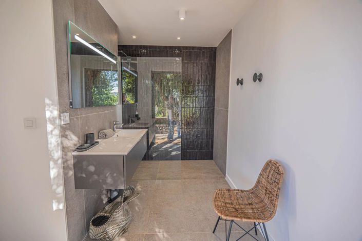 Image No.7-4 Bed House for sale