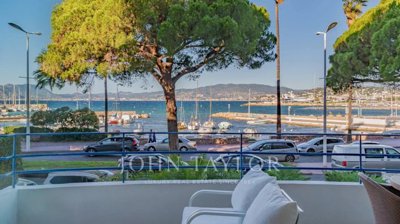 1 - Cannes, Apartment