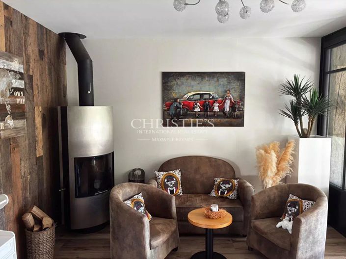 Image No.12-10 Bed House for sale