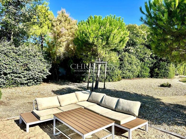 Image No.13-10 Bed House for sale