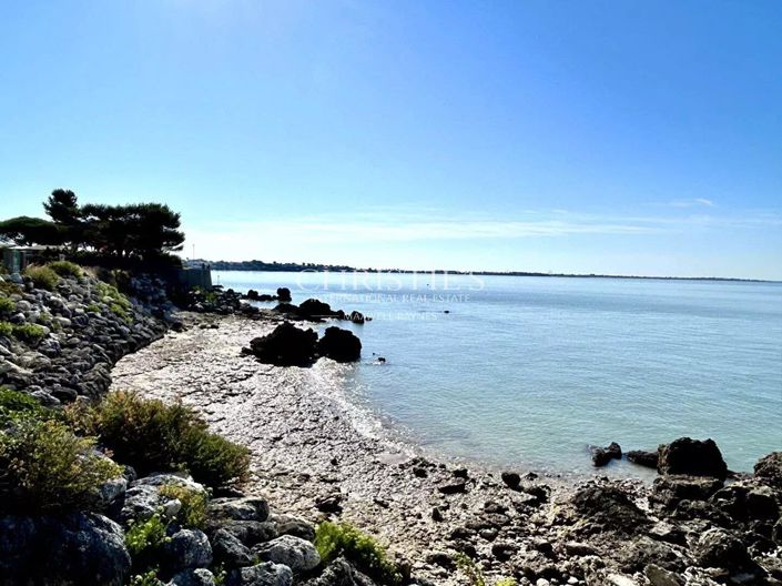 Image No.15-10 Bed House for sale