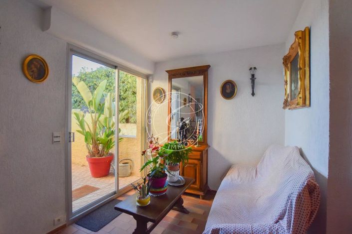 Image No.3-3 Bed House for sale