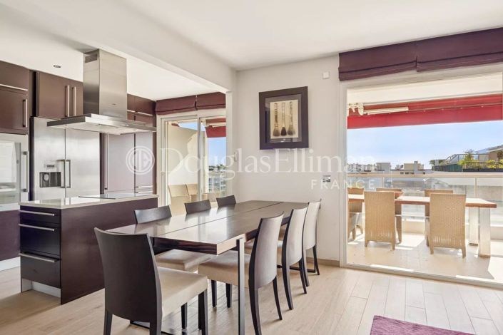 Image No.6-4 Bed Apartment for sale