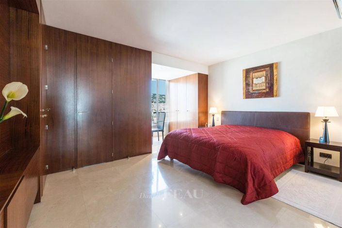 Image No.13-5 Bed Apartment for sale