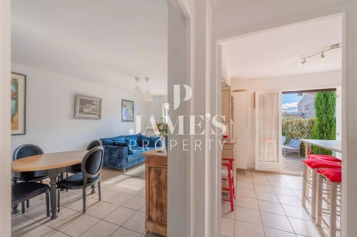 Image No.10-2 Bed House for sale