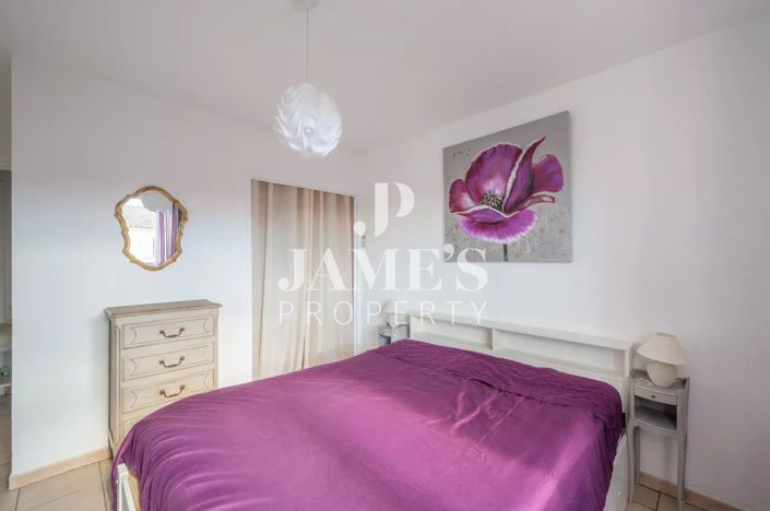 Image No.13-2 Bed House for sale