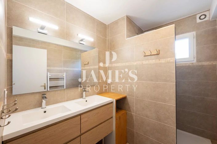 Image No.14-2 Bed House for sale