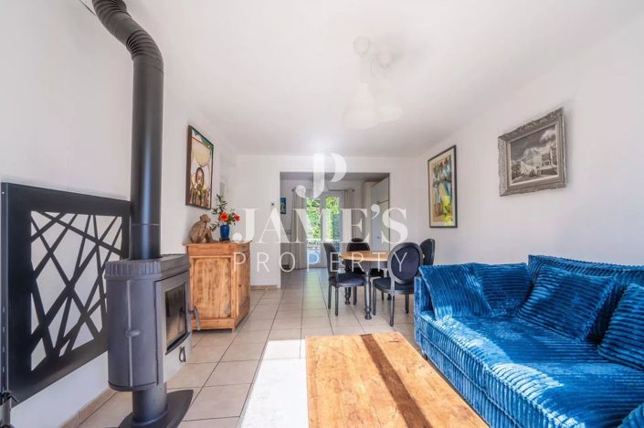 Image No.9-2 Bed House for sale