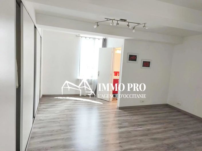 Image No.9-6 Bed House for sale