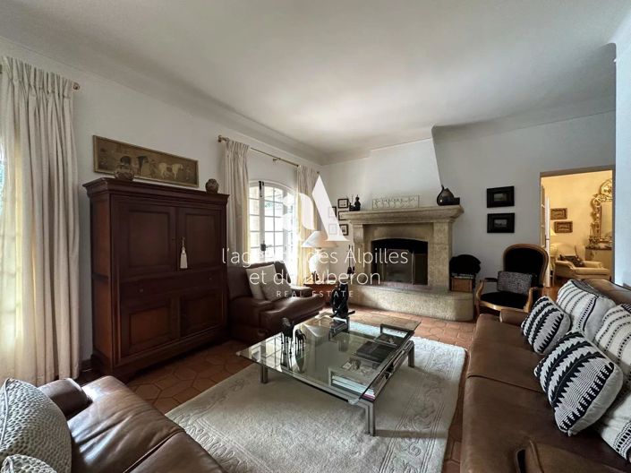 Image No.6-5 Bed House for sale