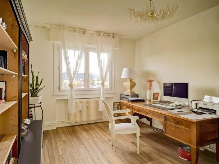 Image No.10-2 Bed Apartment for sale