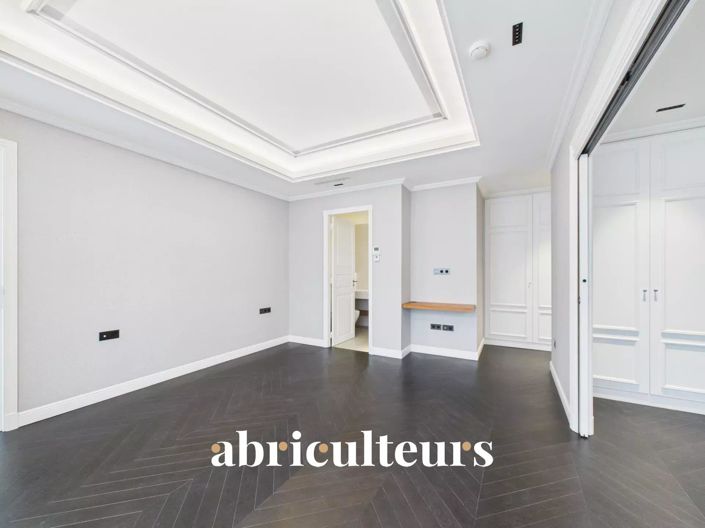 Image No.10-5 Bed House for sale