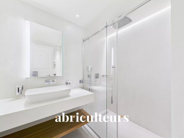 Image No.11-5 Bed House for sale