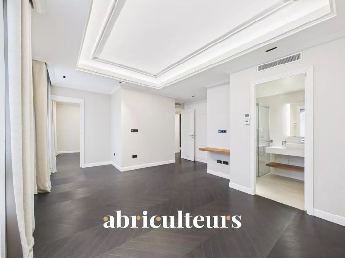 Image No.13-5 Bed House for sale