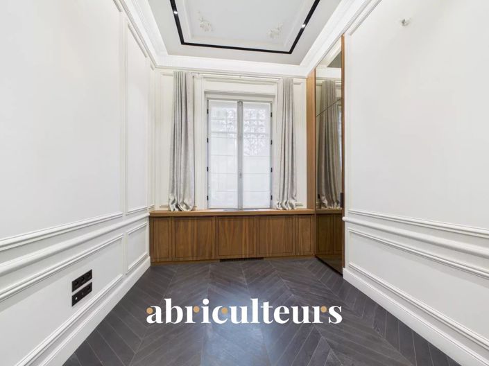 Image No.16-5 Bed House for sale