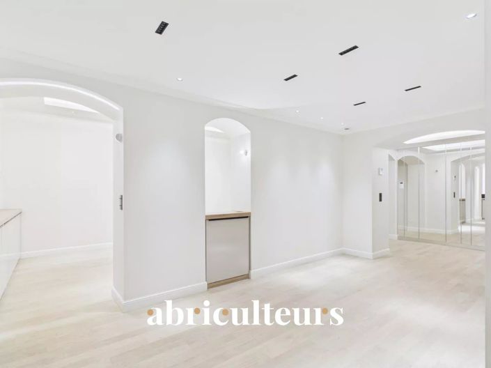 Image No.23-5 Bed House for sale