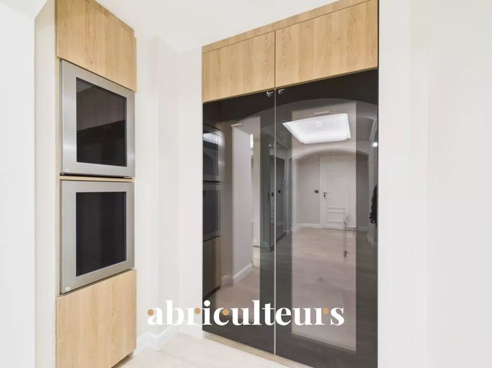 Image No.24-5 Bed House for sale