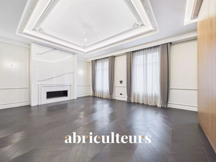 Image No.6-5 Bed House for sale