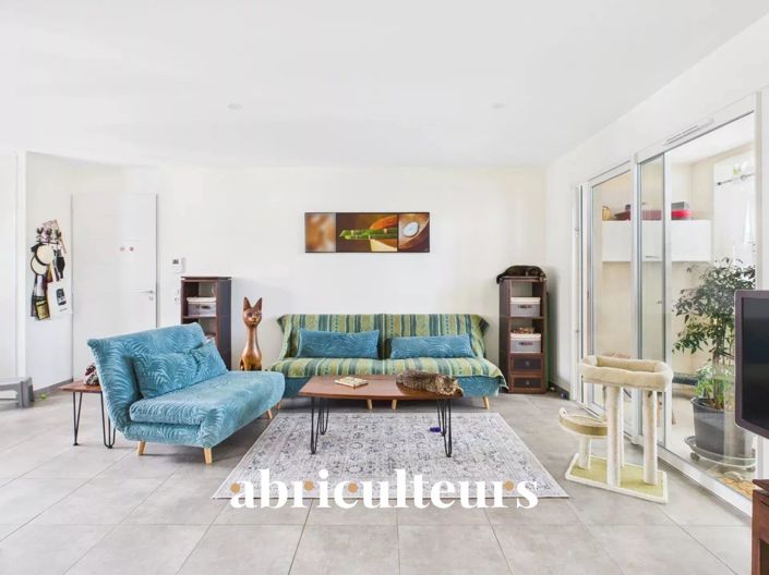 Image No.2-Appartement de 2 chambres à vendre à Pélissanne