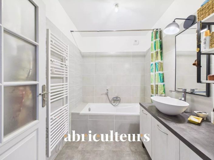 Image No.22-2 Bed Apartment for sale