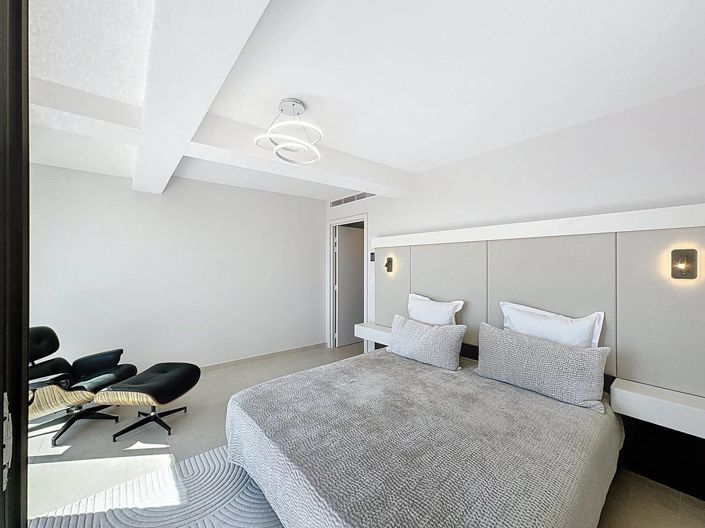 Image No.30-3 Bed House for sale