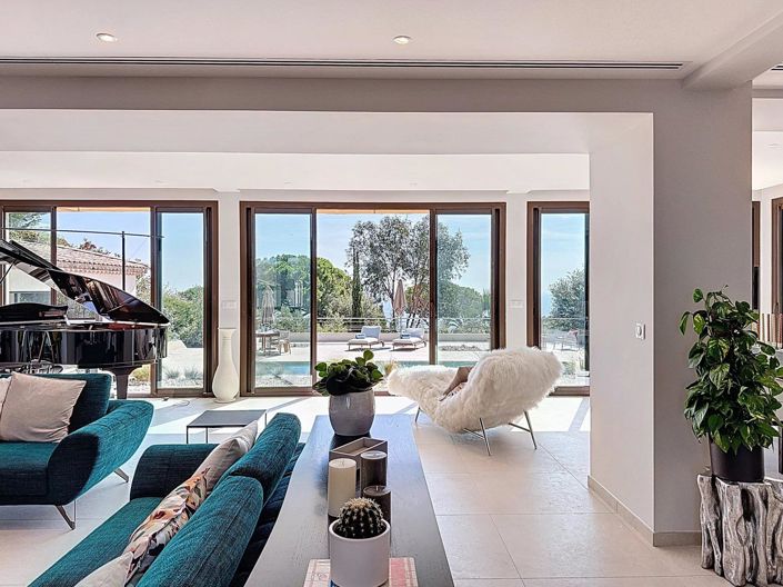 Image No.9-3 Bed House for sale