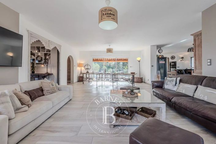 Image No.8-Maison de 7 chambres à vendre à Venasque